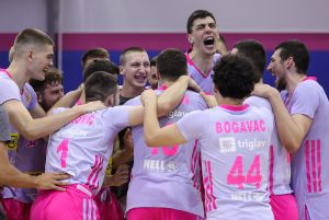 MEGA IZNENADILA ZVEZDU I OBEZBEDILA MAJSTORICU: Rudan i Ružencev presudili crveno-belima! (FOTO)