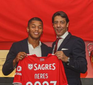 BENFIKA SVE JAČA: Bivši as Ajaksa stigao u Lisabon! (FOTO)