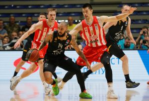 BRUKA CRVENE ZVEZDE: Partizan sasuo 68 poena za poluvreme i ponizio najvećeg rivala! (FOTO)