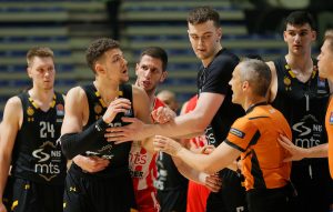 SADA SE KAJE ZBOG RUŽNOG GESTA: Uroš Trifunović se izvinio crveno-belima – ‘Ništa nije bilo lično!’ (VIDEO)