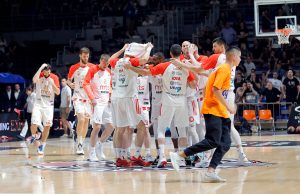 ‘KOŠARKA SINOĆ NIJE USPELA DA ISPLIVA NA POVRŠINU’: Novo, burno saopštenje Crvene zvezde – ‘Topovski udari, sramni transparenti, mnogo uvreda!’ (FOTO)