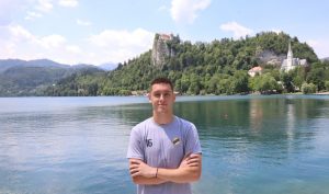 IMA SAMO 16 GODINA, A VEĆ JE DEO PRVOG TIMA: Čukin biser vredno radi na pripremama na Bledu!