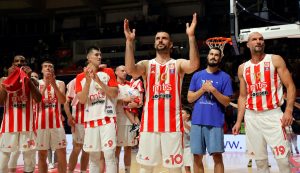 OSTALO JE 0.4 SEKUNDE DO KRAJA, ALI TO NIJE PROBLEM: Branko Lazić oduševio Delije, ovakav pogodak se retko viđa! (VIDEO)