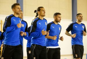 SKANDAL U BEOGRADU – POTUKLI SE DUŠKO TOŠIĆ I PRIJOVIĆ: Pesnice i psovke na sve strane – poznati svi detalji!