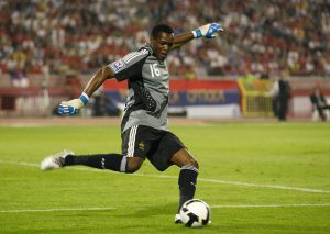 LEGENDARNI GOLMAN NAPUSTIO ‘VELODROM’: Čuvar mreže potpisao za Ren u 37. godini! (FOTO)