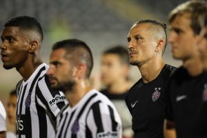 NOVOPAZARCI VODE NA POLUVREMENU: Crveni karton za Partizan, penal i gol za domaće! (VIDEO)