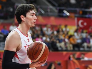 NBA AS OŽENIO TURSKU GLUMICU UZ SRPSKE NARODNJAKE: Venčanje za pamćenje na Ohridu! (VIDEO)