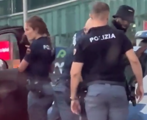 POLICIJA BEZ RAZLOGA PRESRELA BAKAJOKA: Pretresli su ga od glave do pete – brzo su shvatili da su pogrešili! (VIDEO)