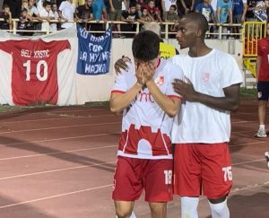 JAPANAC U SUZAMA NAKON PORAZA OD GZIRE: Saigrači ga tešili – Poraz koji je svima teško pao! (FOTO) (VIDEO)