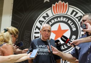 ŽELJKO OBRADOVIĆ NA OKUPLJANJU: Važna sezona za nas, Partizan igra Evroligu posle toliko godina! (FOTO)