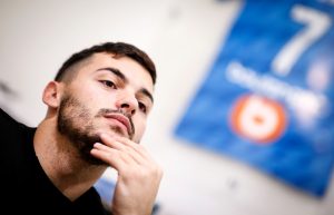 KAKVA ČAST ZA SRPSKOG OFANZIVCA: Navijači Torina porede Nemanju sa najboljim svih vremena, dobio nadimak ‘Maradonjic’! (FOTO)