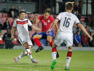 VELIKI SKANDAL UZDRMAO SVETSKU JAVNOST: Reprezentativac šutirao devojku u devetom mesecu trudnoće!