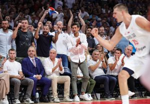 NAJBOLJI MOMENTI SA MEČA SRBIJA GRČKA: Tu su Bodiroga, Đoković, Obradović – Arena je eksplodirala! (FOTO)