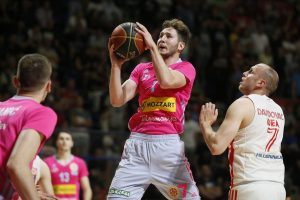 MEGA DOBILA NAJVEĆE POJAČANJE: Nekadašnji plejmejker Zvezde potpisao jednogodišnji ugovor!