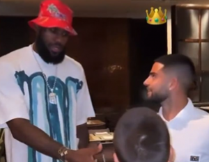 LEBRON UPOZNAO OMALENOG INSINJEA: Susret sportista u Torontu je pravi hit! (VIDEO)