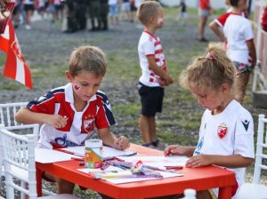 CRVENO-BELI OBAVEŠTAVAJU SVOJE NAVIJAČE: Evo kako da date doprinos koreografiji!