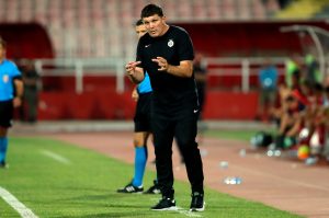 PETRIĆ NE BAŠ ZADOVOLJAN NAKON TRIJUMFA NA PREMIJERI: Mnogo nefudbalskih poteza, moramo biti pametniji! (VIDEO)