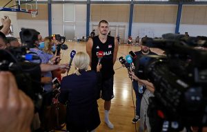 JOKIĆ POSLE DUGO VREMENA PRED DOMAĆIM MEDIJIMA: ‘Znači mi što sam ovde! U Srbiji ne vole košarku, nego da pobeđuju’