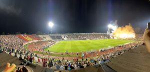 POGLEDAJTE KOREOGRAFIJE GROBARA I DELIJA: Fantastične slike u Humskoj – navijači prave spektakl! (FOTO) (VIDEO)