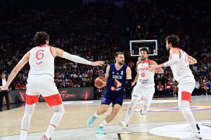 FOTO UBOD: Orlovi imaju posebnu podršku u Istanbulu, najbolji bodri najbolje! (FOTO) (VIDEO)