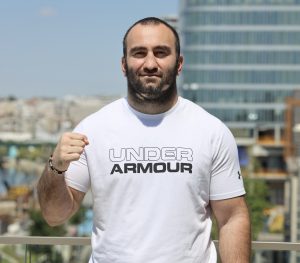 SUDAR SVETOVA U BEOGRADU: Rus protiv Amerikanca za korak bliže svetskoj tituli!