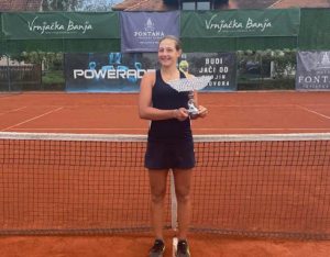 MIA ZLATOM SIJA: Prvenac velike nade srpskog tenisa!
