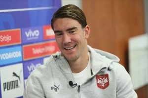 VLAHOVIĆ  SPREMAN NAKON ODSUSTVA: Evo da li misli da će oboriti Mitrovićev rekord i šta ga najviše zanima! (VIDEO)