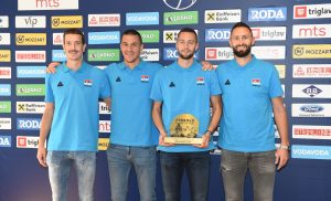 DANILOVIĆ I KRSTIĆ DOČEKALI ZLATNE BASKETAŠE U PROSTORIJAMA KSS: Pokorili su Evropu i dokazali gde se igra najbolji basket! (FOTO)