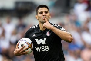 MITROVIĆA SATI DELE OD POTPISA ZA AL HILAL: Saudijski klub imaće pakleni napadački duo! (FOTO)