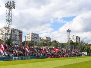DELIJE PRUŽILE PODRŠKU FUDBALERIMA PRED NOVI PAZAR: Posebno se obratili ovoj dvojici fudbalera! (VIDEO)