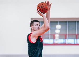 AKO ŽELI DA OSTANE U NBA, MORA DA SE NAMETNE: Bivši igrač Mege ima paklenu konkurenciju – ‘Nemoguća misija’ može da počne!