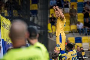 NEKADAŠNJI IGRAČ ZVEZDE NE PRESTAJE SA GOLOVIMA: Kada on pogađa, njegov tim ne gubi! (VIDEO)