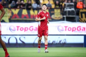 PALMA SRUŠIO GRČKE GALAKTIKOSE: Olimpijakos doveo zvezde, ali Aris bolji! (VIDEO)