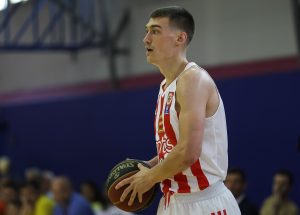 CRVENO-BELI BOLJI OD LOKOMOTIVE: Lazarević ponovo blistao, izrasta u lidera! (FOTO)