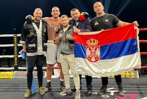 VELJKO RAŽNATOVIĆ NOKAUTIRAO JOŠ JEDNOG RIVALA: Venecuelanac nije mogao protiv najboljeg srpskog kruzeraša! (VIDEO)