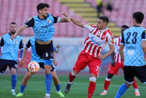 PEŠIĆ DONEO PREDNOST CRVENOJ ZVEZDI: Šilja glavom matirao odličnog Petrića! (VIDEO)