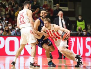 PROBLEMI ZA DEJANA RADONJIĆA: Povredio se bivši košarkaš Crvene zvezde!