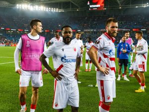 NAVIJAČI ZVEZDE NEZADOVOLJNI PARTIJOM FUDBALERA: Neki su potpuno ravnodušni – spomenuli i Partizan! (TVITOVI)