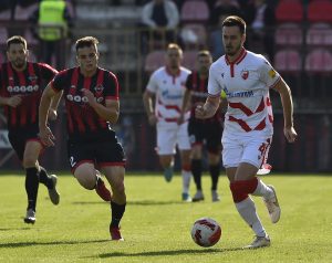 ZVEZDA NIJE USPELA DA REALIZUJE NEKOLIKO PRILIKA: Bez golova na poluvremenu u Šapcu, crveno-beli oštećeni za jedanaesterac?!