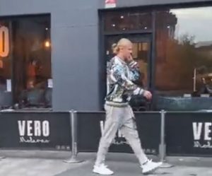 ‘DOŠAO SI NA POGREŠNU STRANU MANČESTERA’: Navijači Junajteda sreli napadača Sitija u gradu, evo šta su mu rekli! (VIDEO)