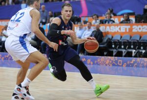 NEDOVIĆ ĆE BITI SA EKIPOM: Vraća se iz Madrida – postoji šansa da zaigra!