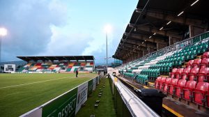 BRITANCI ĆE BITI IZUZETNO BESNI ZBOG OVOGA: Navijači Šamroka „ispratili“ Kraljicu Elizabetu! (VIDEO)