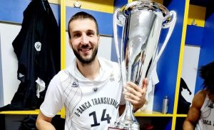 NIŠTA NOVO, KLUŽ PONOVO OSVOJIO SUPERKUP: Novi trofej u karijeri Stefana Birčevića!