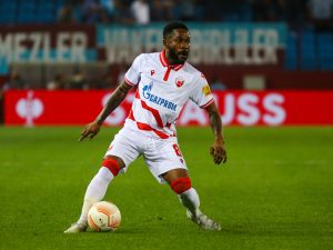 TRABZON UDVOSTRUČIO PREDNOST: Zvezda posustaje nakon crvenog kartona Kangve! (VIDEO)