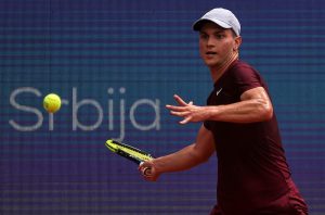 TIJAFO PREJAK ZA KECMANOVIĆA: Nakon šoka u prvom setu, Srbin pokušao da se probudi, ali bezuspešno!