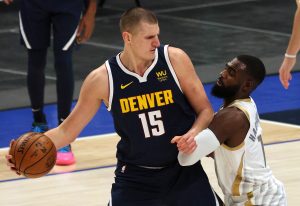 UPALJENI SVI ALARMI U DENVERU: Nikola Jokić se povredio – navijači zabrinuti!