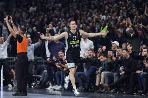 DANILO ANĐUŠIĆ JE PRAVI KRALJ: Navijač Partizana doživeo saobraćajku, a evo šta se onda desilo!