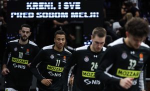 GROBARI NE ODUSTAJU: Puna dvorana dočekala i Virtus, crno-beli u pohodu na prvu pobedu! (VIDEO)