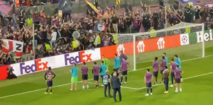 BARSELONA OVO NE PAMTI: Navijači postrojili igrače po ugledu na naše večite rivale! (VIDEO)
