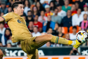 LEVANDOVSKI ČUVA BARSU: U 93. minutu odneo velika tri boda sa Mestalje! (VIDEO)